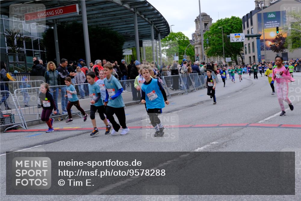 25.04.2026 - Das Zehntel Tim E. http://msf.ph/oto/9578288 25.04.2026 11:03:11 Ziel 5052, 5053, 5184, 5186, 5398, 5594, 5662, 5991, 5998, 6030, 6190, 6399, 6567, 6593, 6887, 7064, 7087, 7117, 7237, 7273, 7345, 7426, 7440, 7444, 7483, 7600, 7979, 7980, 7994 meine-sportfotos.de