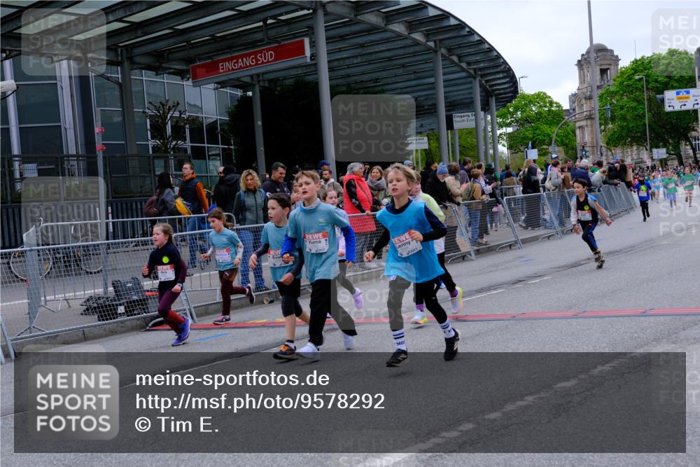 25.04.2026 - Das Zehntel Tim E. http://msf.ph/oto/9578292 25.04.2026 11:03:12 Ziel 5052, 5053, 5398, 5594, 5662, 5945, 5971, 5985, 5991, 5998, 6030, 6190, 6399, 6567, 6593, 6887, 7064, 7087, 7117, 7273, 7345, 7426, 7440, 7444, 7483, 7600, 7979, 7980, 7994 meine-sportfotos.de