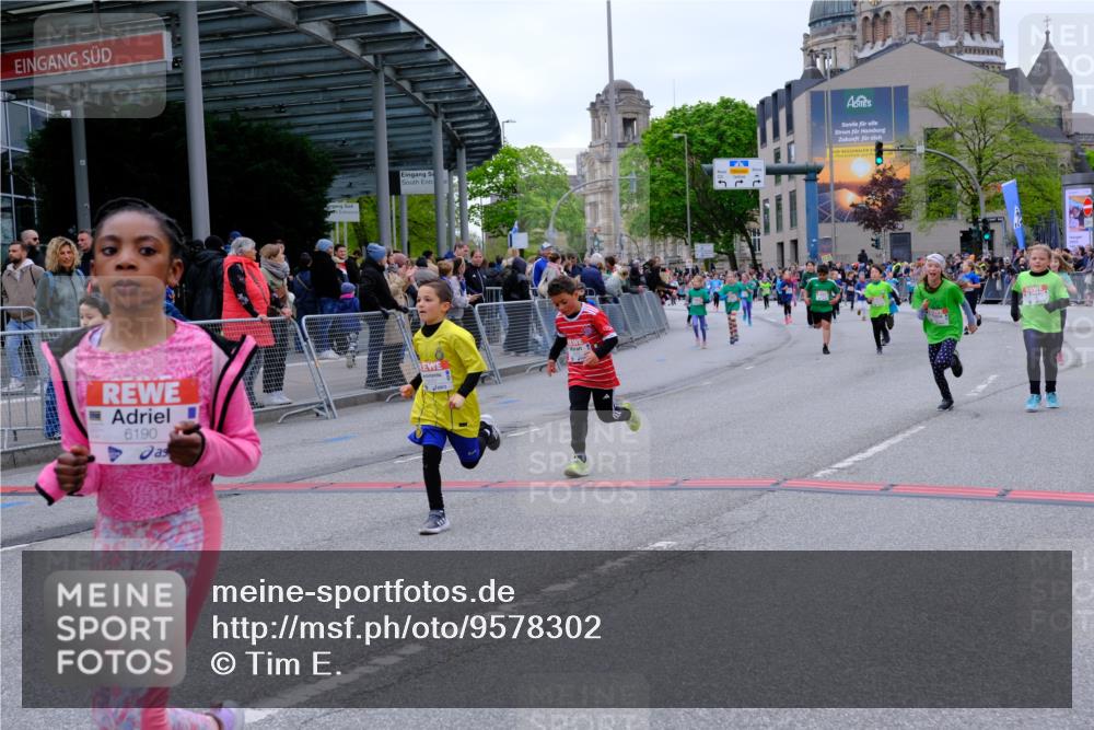 25.04.2026 - Das Zehntel Tim E. http://msf.ph/oto/9578302 25.04.2026 11:03:14 Ziel 5052, 5053, 5215, 5217, 5398, 5533, 5594, 5630, 5662, 5945, 5971, 5985, 5991, 6190, 6399, 6567, 6593, 6887, 7064, 7087, 7117, 7273, 7345, 7426, 7444, 7483, 7600, 7979, 7980, 7994 meine-sportfotos.de