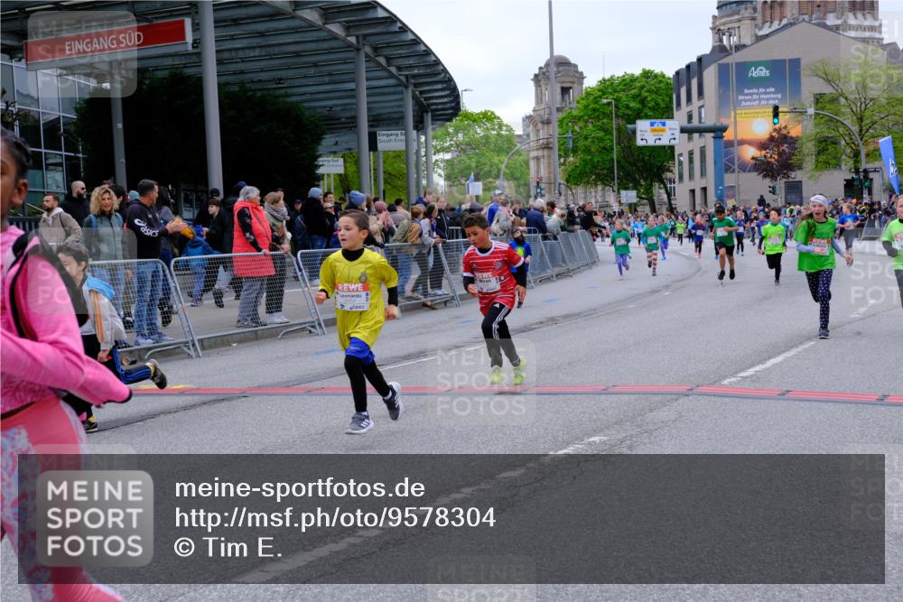 25.04.2026 - Das Zehntel Tim E. http://msf.ph/oto/9578304 25.04.2026 11:03:14 Ziel 5052, 5053, 5215, 5217, 5398, 5533, 5594, 5630, 5662, 5945, 5971, 5985, 5991, 6190, 6399, 6567, 6593, 6887, 7064, 7087, 7117, 7273, 7345, 7426, 7444, 7483, 7600, 7979, 7980, 7994 meine-sportfotos.de