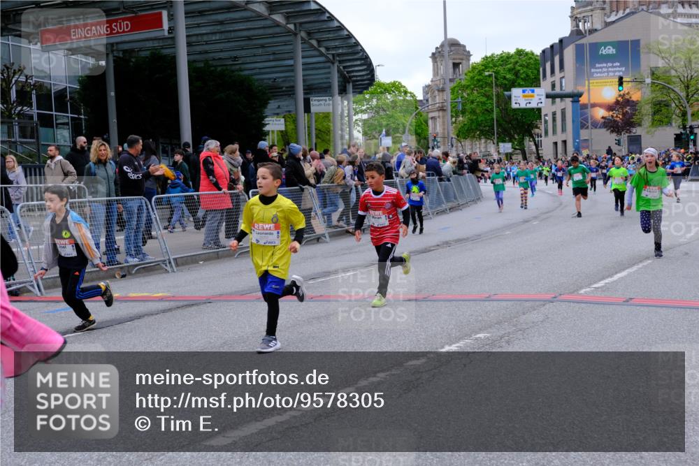 25.04.2026 - Das Zehntel Tim E. http://msf.ph/oto/9578305 25.04.2026 11:03:14 Ziel 5052, 5053, 5215, 5217, 5398, 5533, 5594, 5630, 5662, 5945, 5971, 5985, 5991, 6190, 6399, 6567, 6593, 6887, 7064, 7087, 7117, 7273, 7345, 7426, 7444, 7483, 7600, 7979, 7980, 7994 meine-sportfotos.de