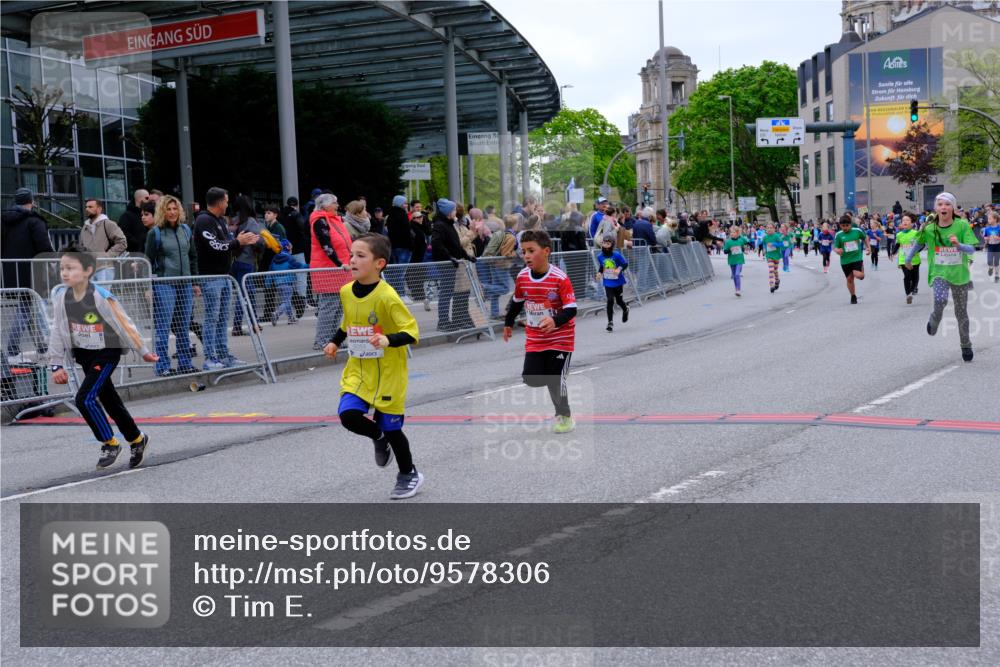 25.04.2026 - Das Zehntel Tim E. http://msf.ph/oto/9578306 25.04.2026 11:03:14 Ziel 5052, 5053, 5215, 5217, 5398, 5533, 5594, 5630, 5662, 5945, 5971, 5985, 5991, 6190, 6399, 6567, 6593, 6887, 7064, 7087, 7117, 7273, 7345, 7426, 7444, 7483, 7600, 7979, 7980, 7994 meine-sportfotos.de