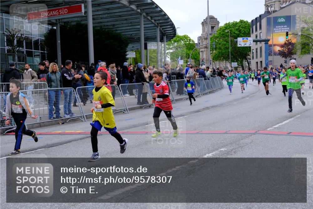 25.04.2026 - Das Zehntel Tim E. http://msf.ph/oto/9578307 25.04.2026 11:03:14 Ziel 5052, 5053, 5215, 5217, 5398, 5533, 5594, 5630, 5662, 5945, 5971, 5985, 5991, 6190, 6399, 6567, 6593, 6887, 7064, 7087, 7117, 7273, 7345, 7426, 7444, 7483, 7600, 7979, 7980, 7994 meine-sportfotos.de