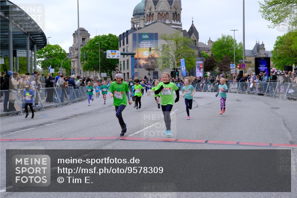 25.04.2026 - Das Zehntel Tim E. http://msf.ph/oto/9578309 25.04.2026 11:03:15 Ziel 5052, 5053, 5215, 5217, 5533, 5594, 5630, 5662, 5945, 5969, 5971, 5985, 5991, 6190, 6399, 6460, 6466, 6567, 6593, 6887, 7064, 7087, 7117, 7273, 7345, 7426, 7483, 7600, 7994 meine-sportfotos.de