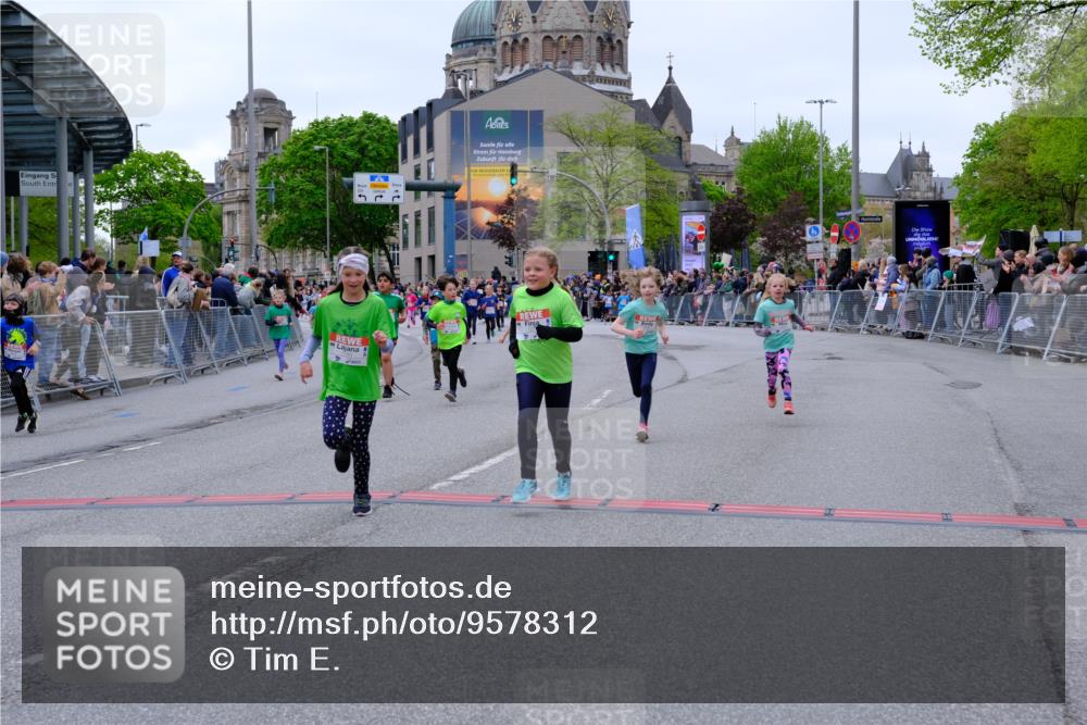 25.04.2026 - Das Zehntel Tim E. http://msf.ph/oto/9578312 25.04.2026 11:03:16 Ziel 5052, 5053, 5215, 5217, 5533, 5594, 5630, 5945, 5969, 5971, 5985, 5991, 6190, 6399, 6460, 6466, 6567, 6593, 7117, 7273, 7345, 7426, 7483, 7600, 7994 meine-sportfotos.de