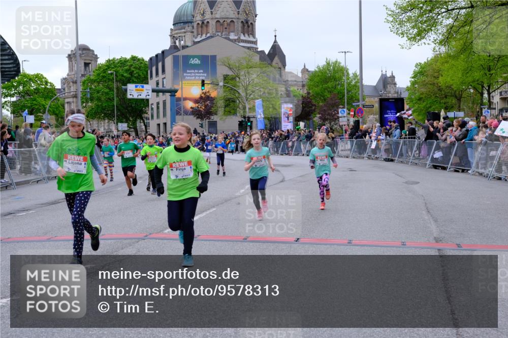 25.04.2026 - Das Zehntel Tim E. http://msf.ph/oto/9578313 25.04.2026 11:03:16 Ziel 5052, 5053, 5215, 5217, 5533, 5594, 5630, 5945, 5969, 5971, 5985, 5991, 6190, 6399, 6460, 6466, 6567, 6593, 7117, 7273, 7345, 7426, 7483, 7600, 7994 meine-sportfotos.de
