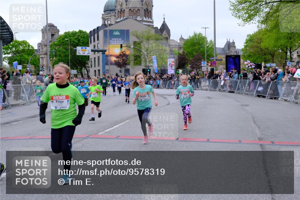 25.04.2026 - Das Zehntel Tim E. http://msf.ph/oto/9578319 25.04.2026 11:03:17 Ziel 5052, 5053, 5215, 5217, 5533, 5594, 5630, 5945, 5969, 5971, 5985, 5991, 6190, 6399, 6460, 6466, 6567, 6593, 7273, 7345, 7426, 7483, 7600, 7994 meine-sportfotos.de