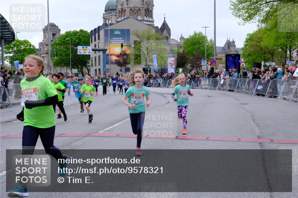 25.04.2026 - Das Zehntel Tim E. http://msf.ph/oto/9578321 25.04.2026 11:03:17 Ziel 5052, 5053, 5215, 5217, 5533, 5594, 5630, 5945, 5969, 5971, 5985, 5991, 6190, 6399, 6460, 6466, 6567, 6593, 7273, 7345, 7426, 7483, 7600, 7994 meine-sportfotos.de