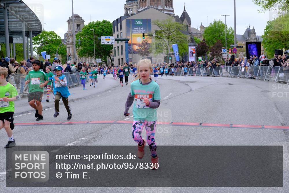 25.04.2026 - Das Zehntel Tim E. http://msf.ph/oto/9578330 25.04.2026 11:03:18 Ziel 5052, 5053, 5215, 5217, 5533, 5594, 5630, 5945, 5969, 5971, 5985, 5991, 6190, 6399, 6460, 6466, 6567, 6593, 7273, 7345, 7426, 7483, 7600, 7994 meine-sportfotos.de