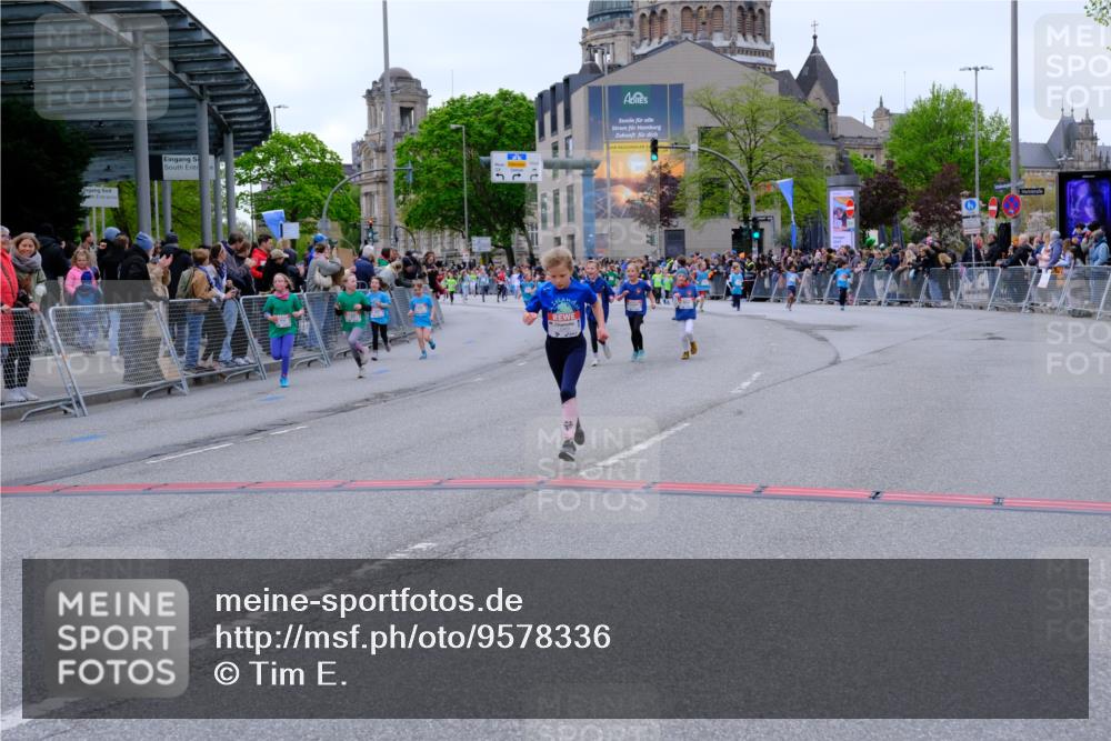 25.04.2026 - Das Zehntel Tim E. http://msf.ph/oto/9578336 25.04.2026 11:03:20 Ziel 5052, 5053, 5215, 5217, 5328, 5331, 5346, 5348, 5533, 5630, 5945, 5969, 5971, 5985, 5991, 6460, 6466, 6486, 6494, 6593, 7273, 7345 meine-sportfotos.de