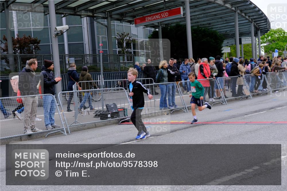 25.04.2026 - Das Zehntel Tim E. http://msf.ph/oto/9578398 25.04.2026 11:03:36 Ziel 5536, 5542, 5552, 5593, 5599, 5603, 5610, 5613, 5645, 5948, 6664, 6704, 6784, 6792, 6797, 6804, 6879, 6948, 7021, 7023, 7043, 7762, 7991, 7992, 7995 meine-sportfotos.de