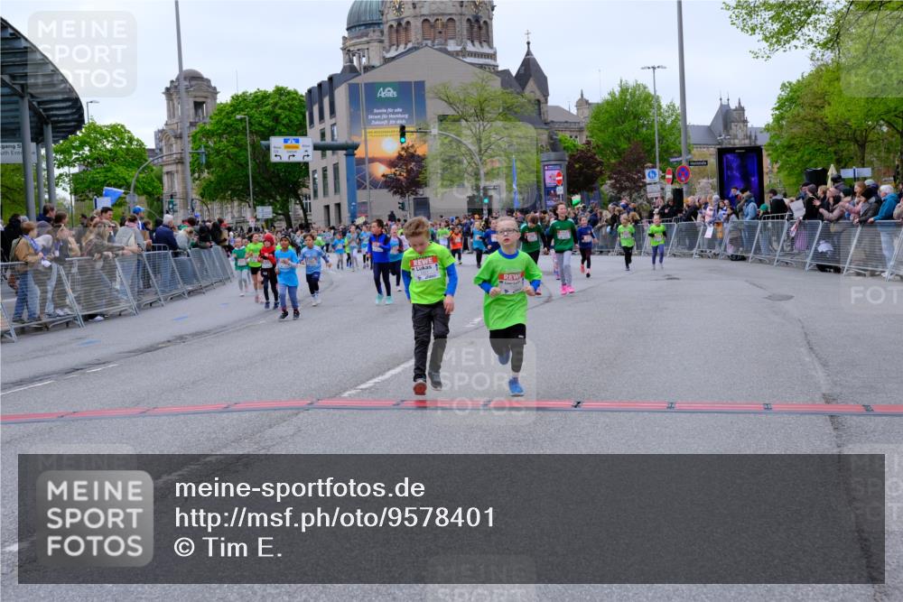 25.04.2026 - Das Zehntel Tim E. http://msf.ph/oto/9578401 25.04.2026 11:03:37 Ziel 5536, 5542, 5552, 5593, 5599, 5603, 5610, 5613, 5645, 6664, 6704, 6784, 6792, 6793, 6797, 6804, 6948, 7021, 7023, 7043, 7762, 7991, 7992, 7995 meine-sportfotos.de