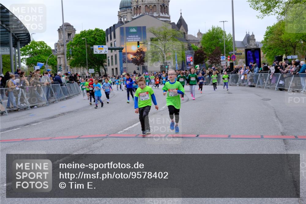 25.04.2026 - Das Zehntel Tim E. http://msf.ph/oto/9578402 25.04.2026 11:03:37 Ziel 5536, 5542, 5552, 5593, 5599, 5603, 5610, 5613, 5645, 6664, 6704, 6784, 6792, 6793, 6797, 6804, 6948, 7021, 7023, 7043, 7762, 7991, 7992, 7995 meine-sportfotos.de