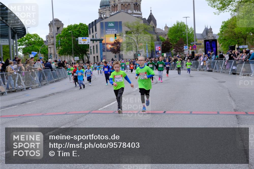 25.04.2026 - Das Zehntel Tim E. http://msf.ph/oto/9578403 25.04.2026 11:03:37 Ziel 5536, 5542, 5552, 5593, 5599, 5603, 5610, 5613, 5645, 6664, 6704, 6784, 6792, 6793, 6797, 6804, 6948, 7021, 7023, 7043, 7762, 7991, 7992, 7995 meine-sportfotos.de