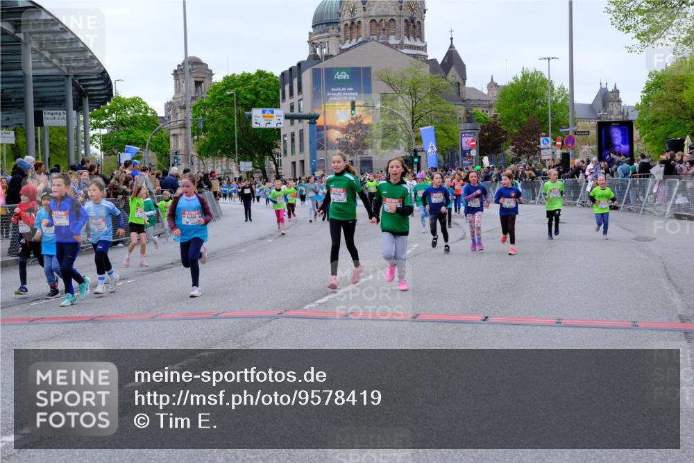 25.04.2026 - Das Zehntel Tim E. http://msf.ph/oto/9578419 25.04.2026 11:03:41 Ziel 5335, 5337, 5349, 5536, 5552, 5610, 5615, 5625, 5716, 5908, 6459, 6463, 6468, 6472, 6784, 6793, 7021, 7023, 7034, 7041, 7063, 7069, 7084, 7279, 7762, 7991, 7992, 7995 meine-sportfotos.de