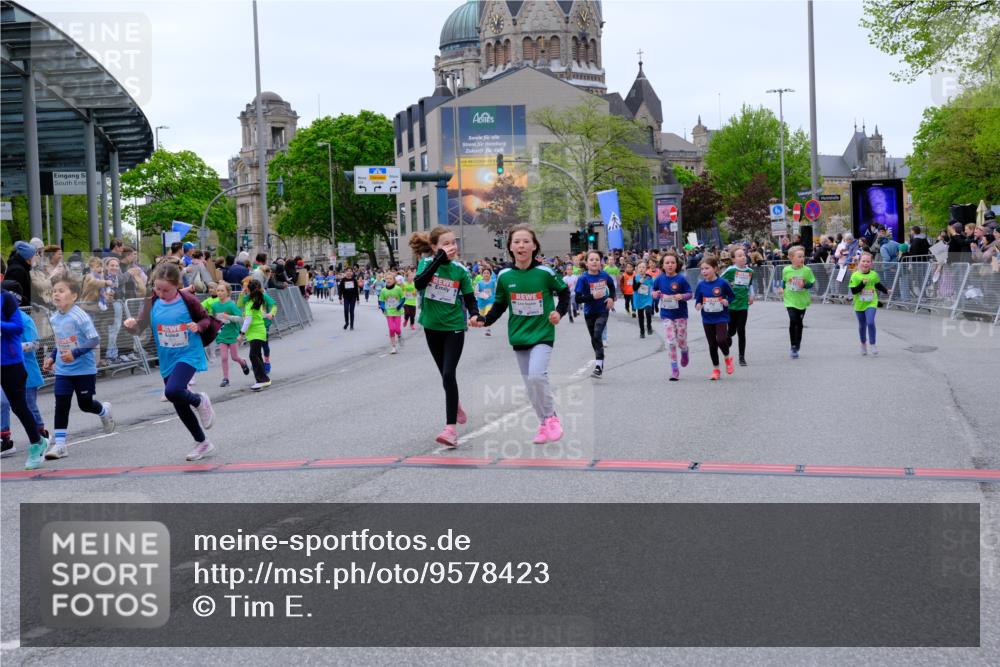 25.04.2026 - Das Zehntel Tim E. http://msf.ph/oto/9578423 25.04.2026 11:03:41 Ziel 5335, 5337, 5349, 5536, 5552, 5610, 5615, 5625, 5716, 5908, 6459, 6463, 6468, 6472, 6784, 6793, 7021, 7023, 7034, 7041, 7063, 7069, 7084, 7279, 7762, 7991, 7992, 7995 meine-sportfotos.de
