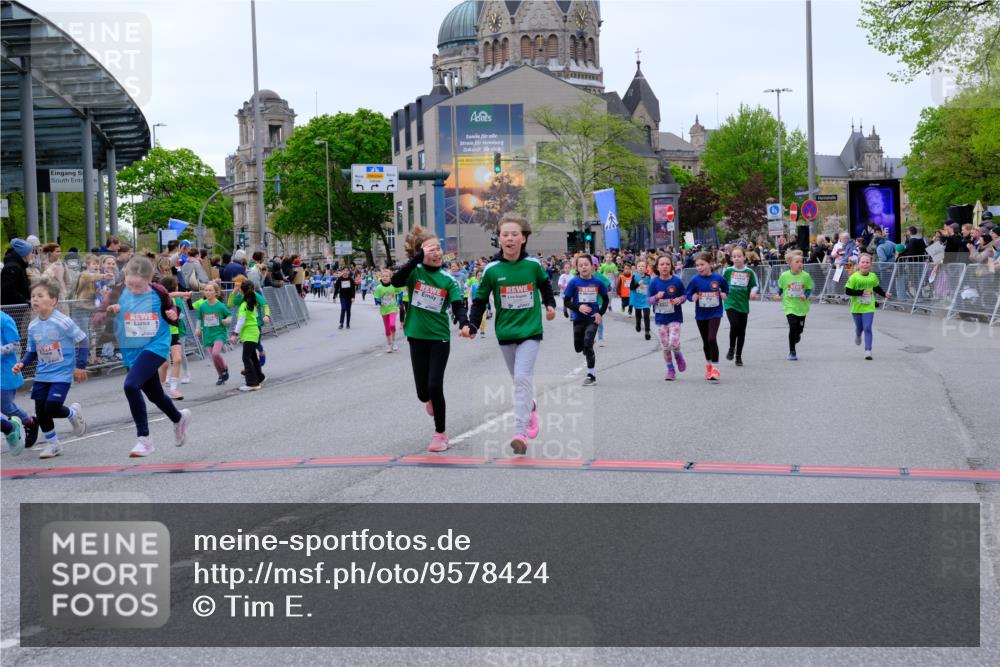 25.04.2026 - Das Zehntel Tim E. http://msf.ph/oto/9578424 25.04.2026 11:03:41 Ziel 5335, 5337, 5349, 5536, 5552, 5610, 5615, 5625, 5716, 5908, 6459, 6463, 6468, 6472, 6784, 6793, 7021, 7023, 7034, 7041, 7063, 7069, 7084, 7279, 7762, 7991, 7992, 7995 meine-sportfotos.de