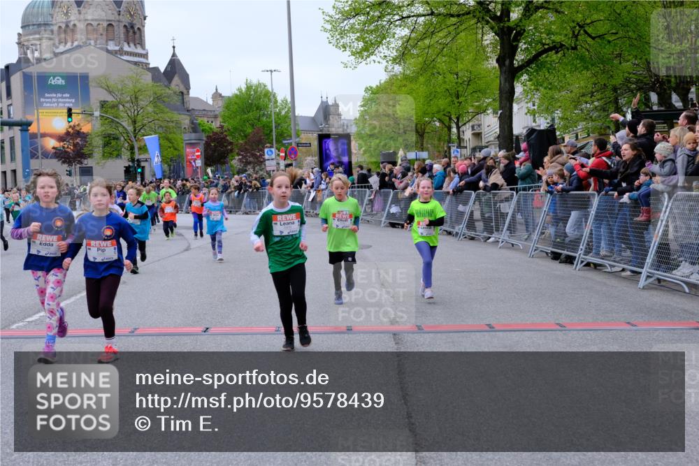 25.04.2026 - Das Zehntel Tim E. http://msf.ph/oto/9578439 25.04.2026 11:03:44 Ziel 5020, 5028, 5335, 5337, 5349, 5536, 5552, 5610, 5615, 5625, 5716, 5908, 6459, 6463, 6468, 6472, 6793, 7021, 7023, 7034, 7039, 7041, 7044, 7063, 7069, 7084, 7279, 7348, 7352, 7499, 7515, 7991, 7992, 7995 meine-sportfotos.de
