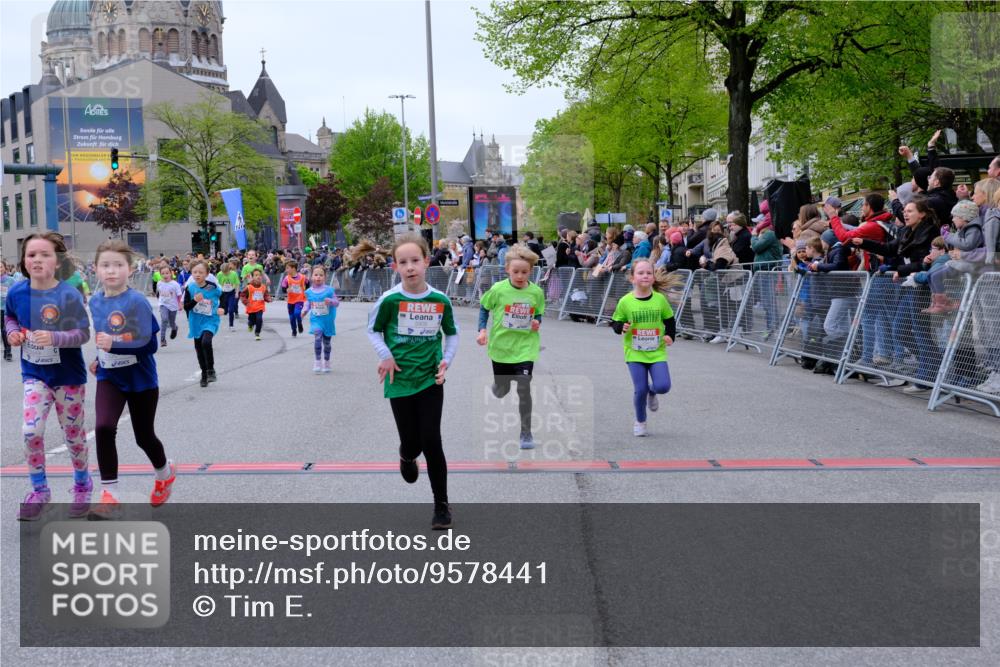 25.04.2026 - Das Zehntel Tim E. http://msf.ph/oto/9578441 25.04.2026 11:03:44 Ziel 5020, 5028, 5335, 5337, 5349, 5536, 5552, 5610, 5615, 5625, 5716, 5908, 6459, 6463, 6468, 6472, 6793, 7021, 7023, 7034, 7039, 7041, 7044, 7063, 7069, 7084, 7279, 7348, 7352, 7499, 7515, 7991, 7992, 7995 meine-sportfotos.de