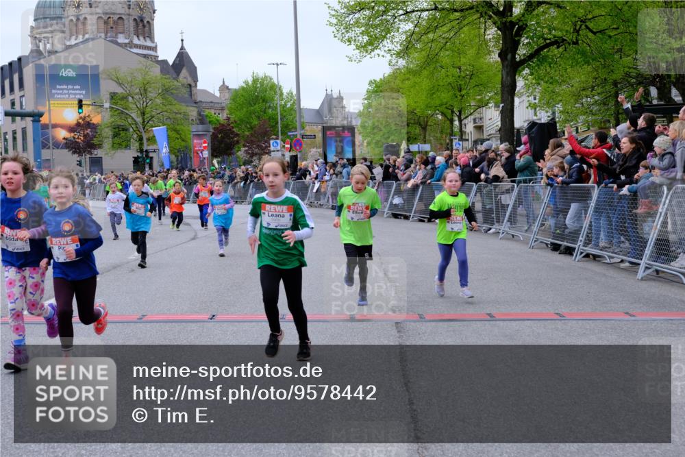 25.04.2026 - Das Zehntel Tim E. http://msf.ph/oto/9578442 25.04.2026 11:03:44 Ziel 5020, 5028, 5335, 5337, 5349, 5536, 5552, 5610, 5615, 5625, 5716, 5908, 6459, 6463, 6468, 6472, 6793, 7021, 7023, 7034, 7039, 7041, 7044, 7063, 7069, 7084, 7279, 7348, 7352, 7499, 7515, 7991, 7992, 7995 meine-sportfotos.de