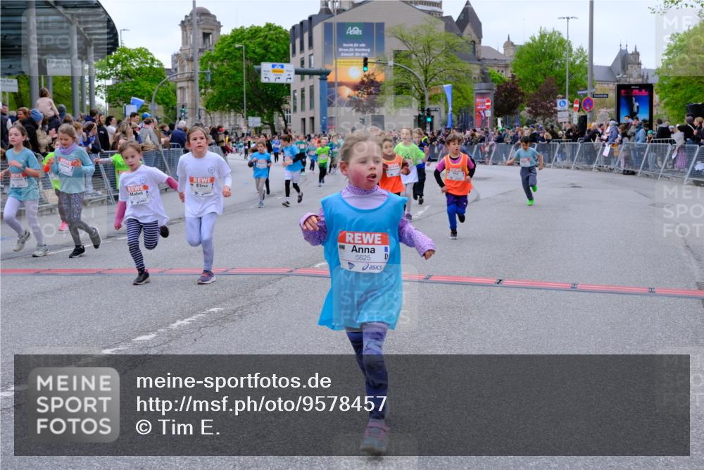 25.04.2026 - Das Zehntel Tim E. http://msf.ph/oto/9578457 25.04.2026 11:03:48 Ziel 5020, 5028, 5335, 5337, 5349, 5536, 5552, 5610, 5615, 5625, 5716, 5908, 6459, 6463, 6468, 6472, 6789, 6793, 6959, 7022, 7034, 7039, 7041, 7044, 7063, 7069, 7084, 7279, 7287, 7290, 7348, 7352, 7437, 7462, 7472, 7499, 7515, 7768, 7991, 7992, 7995 meine-sportfotos.de