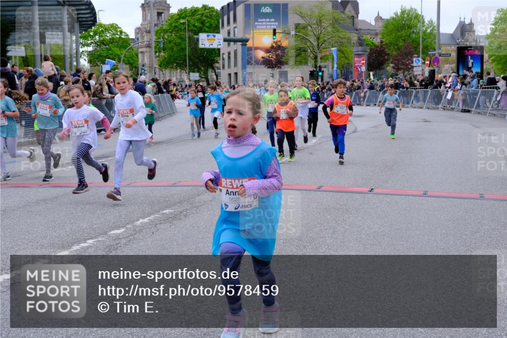 25.04.2026 - Das Zehntel Tim E. http://msf.ph/oto/9578459 25.04.2026 11:03:48 Ziel 5020, 5028, 5335, 5337, 5349, 5536, 5552, 5610, 5615, 5625, 5716, 5908, 6459, 6463, 6468, 6472, 6789, 6793, 6959, 7022, 7034, 7039, 7041, 7044, 7063, 7069, 7084, 7279, 7287, 7290, 7348, 7352, 7437, 7462, 7472, 7499, 7515, 7768, 7991, 7992, 7995 meine-sportfotos.de