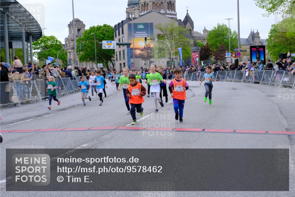 25.04.2026 - Das Zehntel Tim E. http://msf.ph/oto/9578462 25.04.2026 11:03:49 Ziel 5020, 5028, 5335, 5337, 5349, 5615, 5625, 5716, 5908, 6459, 6463, 6468, 6472, 6789, 6793, 6959, 7022, 7034, 7039, 7041, 7044, 7063, 7069, 7084, 7279, 7287, 7290, 7348, 7352, 7437, 7462, 7472, 7499, 7515, 7768 meine-sportfotos.de
