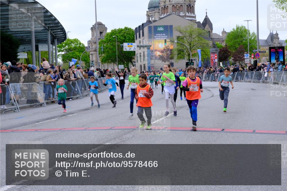 25.04.2026 - Das Zehntel Tim E. http://msf.ph/oto/9578466 25.04.2026 11:03:49 Ziel 5020, 5028, 5335, 5337, 5349, 5615, 5625, 5716, 5908, 6459, 6463, 6468, 6472, 6789, 6793, 6959, 7022, 7034, 7039, 7041, 7044, 7063, 7069, 7084, 7279, 7287, 7290, 7348, 7352, 7437, 7462, 7472, 7499, 7515, 7768 meine-sportfotos.de