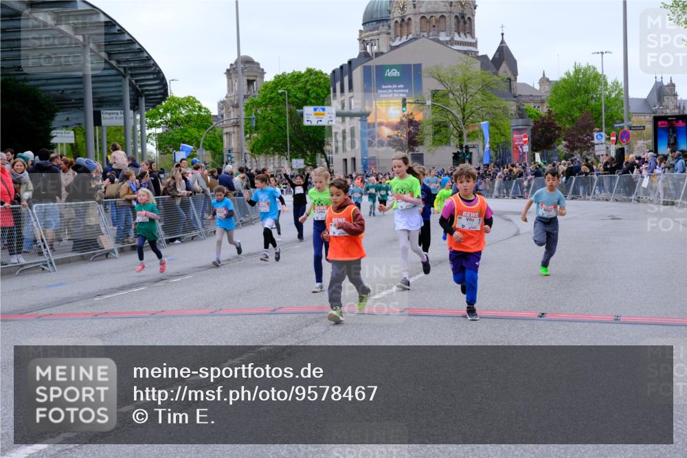 25.04.2026 - Das Zehntel Tim E. http://msf.ph/oto/9578467 25.04.2026 11:03:49 Ziel 5020, 5028, 5335, 5337, 5349, 5615, 5625, 5716, 5908, 6459, 6463, 6468, 6472, 6789, 6793, 6959, 7022, 7034, 7039, 7041, 7044, 7063, 7069, 7084, 7279, 7287, 7290, 7348, 7352, 7437, 7462, 7472, 7499, 7515, 7768 meine-sportfotos.de