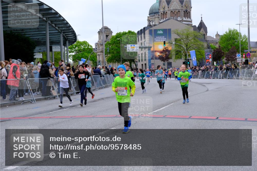 25.04.2026 - Das Zehntel Tim E. http://msf.ph/oto/9578485 25.04.2026 11:03:54 Ziel 5020, 5028, 5246, 6487, 6490, 6560, 6789, 6959, 7022, 7032, 7039, 7044, 7287, 7290, 7348, 7352, 7437, 7449, 7450, 7458, 7462, 7470, 7472, 7499, 7515, 7768, 7822, 7847, 7864 meine-sportfotos.de