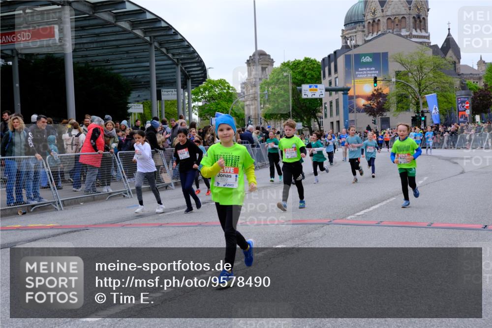 25.04.2026 - Das Zehntel Tim E. http://msf.ph/oto/9578490 25.04.2026 11:03:54 Ziel 5020, 5028, 5246, 6487, 6490, 6560, 6789, 6959, 7022, 7032, 7039, 7044, 7287, 7290, 7348, 7352, 7437, 7449, 7450, 7458, 7462, 7470, 7472, 7499, 7515, 7768, 7822, 7847, 7864 meine-sportfotos.de