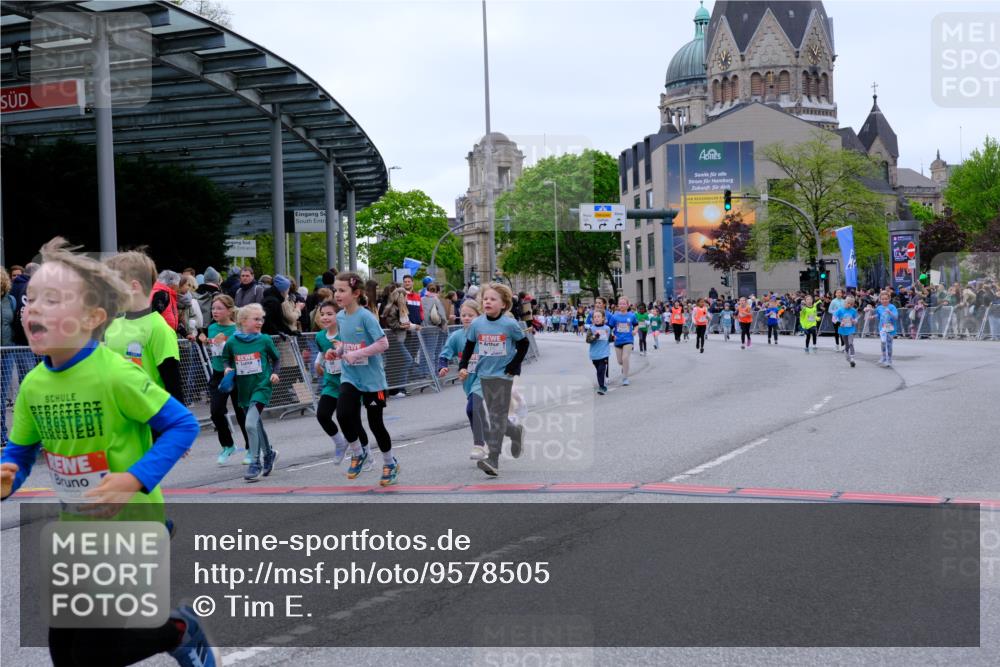 25.04.2026 - Das Zehntel Tim E. http://msf.ph/oto/9578505 25.04.2026 11:03:57 Ziel 5246, 6346, 6368, 6487, 6490, 6560, 6789, 6959, 7022, 7032, 7287, 7290, 7437, 7449, 7450, 7458, 7462, 7470, 7472, 7649, 7768, 7822, 7847, 7864 meine-sportfotos.de