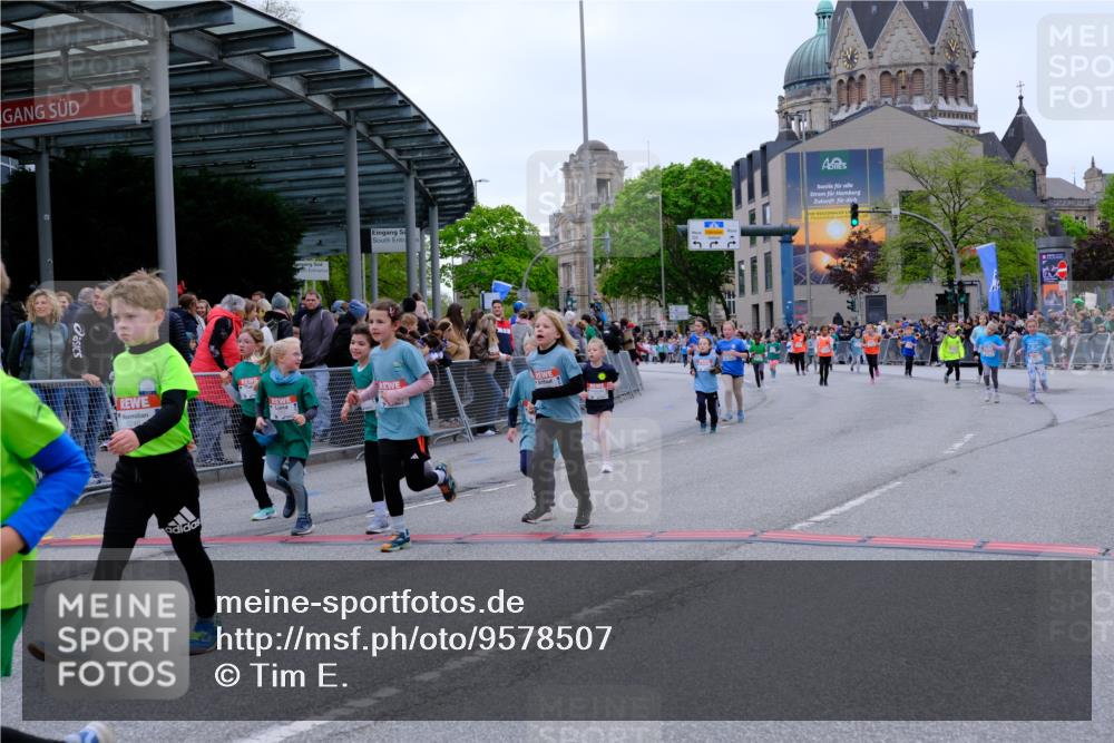 25.04.2026 - Das Zehntel Tim E. http://msf.ph/oto/9578507 25.04.2026 11:03:57 Ziel 5246, 6346, 6368, 6487, 6490, 6560, 6789, 6959, 7022, 7032, 7287, 7290, 7437, 7449, 7450, 7458, 7462, 7470, 7472, 7649, 7768, 7822, 7847, 7864 meine-sportfotos.de