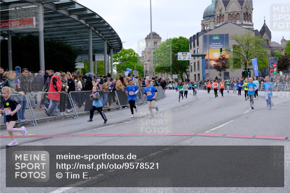 25.04.2026 - Das Zehntel Tim E. http://msf.ph/oto/9578521 25.04.2026 11:04:00 Ziel 5246, 5846, 6346, 6368, 6487, 6490, 6560, 6794, 6808, 7022, 7032, 7449, 7450, 7458, 7470, 7649, 7822, 7847, 7864 meine-sportfotos.de