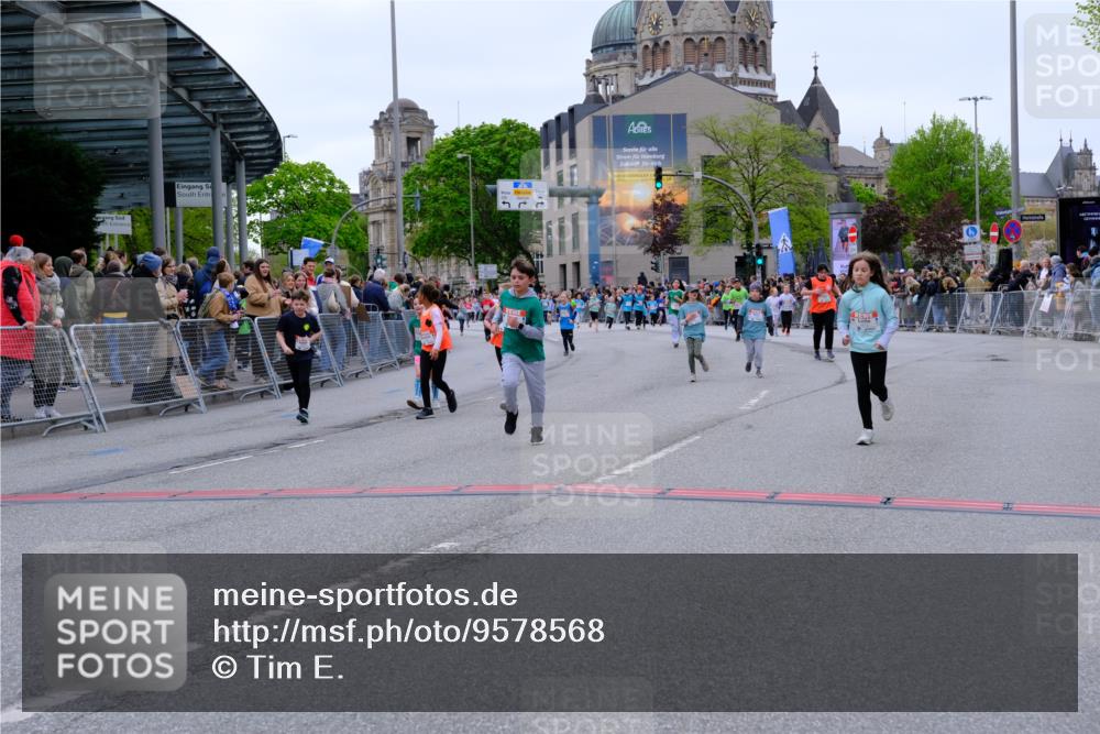25.04.2026 - Das Zehntel Tim E. http://msf.ph/oto/9578568 25.04.2026 11:04:10 Ziel 5846, 5974, 6271, 6272, 6612, 6794, 6808, 7099, 7355, 7367, 7404, 7446, 7481, 7766, 7817 meine-sportfotos.de