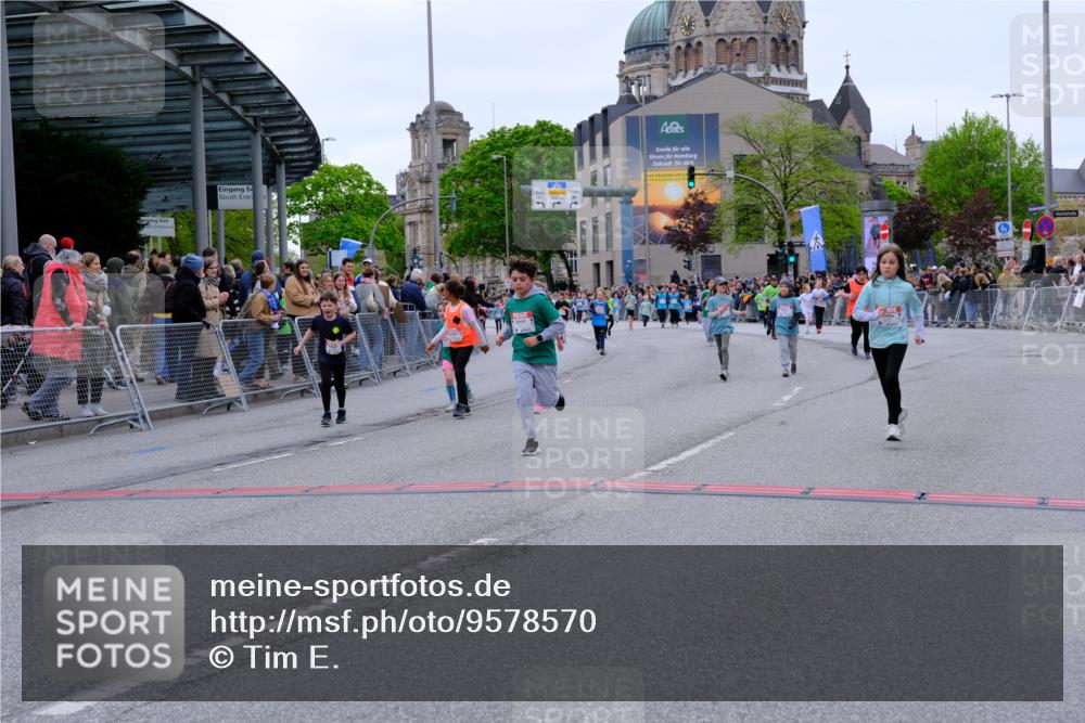 25.04.2026 - Das Zehntel Tim E. http://msf.ph/oto/9578570 25.04.2026 11:04:10 Ziel 5846, 5974, 6271, 6272, 6612, 6794, 6808, 7099, 7355, 7367, 7404, 7446, 7481, 7766, 7817 meine-sportfotos.de