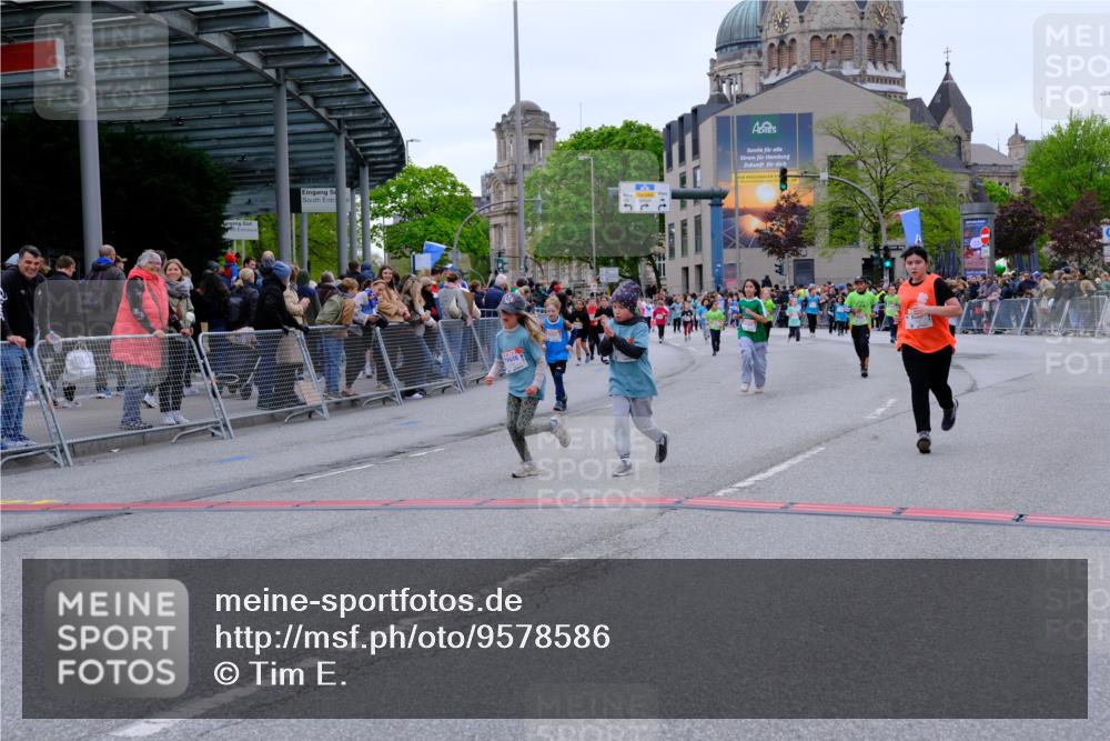 25.04.2026 - Das Zehntel Tim E. http://msf.ph/oto/9578586 25.04.2026 11:04:14 Ziel 5917, 5965, 5974, 6271, 6272, 6612, 7099, 7274, 7355, 7367, 7404, 7446, 7481, 7766, 7817 meine-sportfotos.de