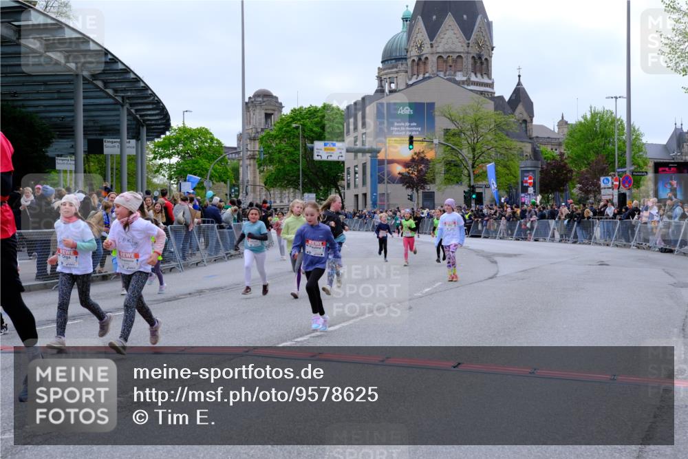 25.04.2026 - Das Zehntel Tim E. http://msf.ph/oto/9578625 25.04.2026 11:05:07 Ziel 5051, 5096, 5121, 5124, 5172, 6480, 6481, 6587, 6773, 6851, 7210, 7213, 7215, 7216, 7268, 7295, 7416, 7471, 7564, 7578, 7589, 7637, 7645 meine-sportfotos.de