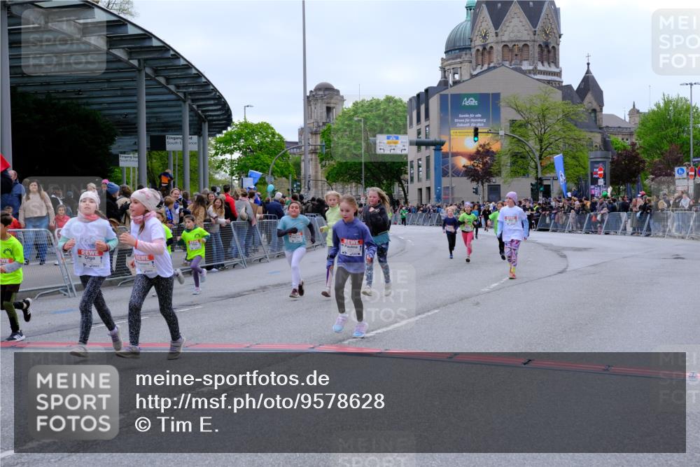 25.04.2026 - Das Zehntel Tim E. http://msf.ph/oto/9578628 25.04.2026 11:05:07 Ziel 5051, 5096, 5121, 5124, 5172, 6480, 6481, 6587, 6773, 6851, 7210, 7213, 7215, 7216, 7268, 7295, 7416, 7471, 7564, 7578, 7589, 7637, 7645 meine-sportfotos.de