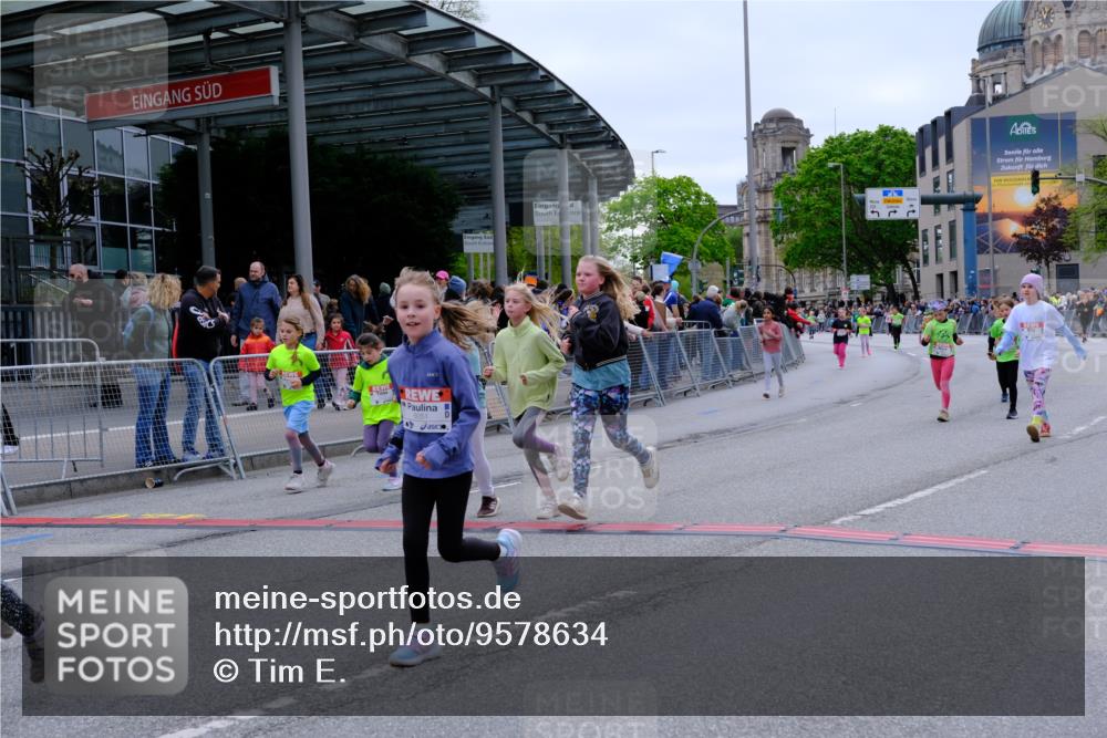 25.04.2026 - Das Zehntel Tim E. http://msf.ph/oto/9578634 25.04.2026 11:05:08 Ziel 5051, 5121, 5124, 5172, 6241, 6480, 6481, 6587, 6851, 7210, 7213, 7215, 7216, 7268, 7295, 7416, 7471, 7564, 7578, 7589, 7637, 7645 meine-sportfotos.de