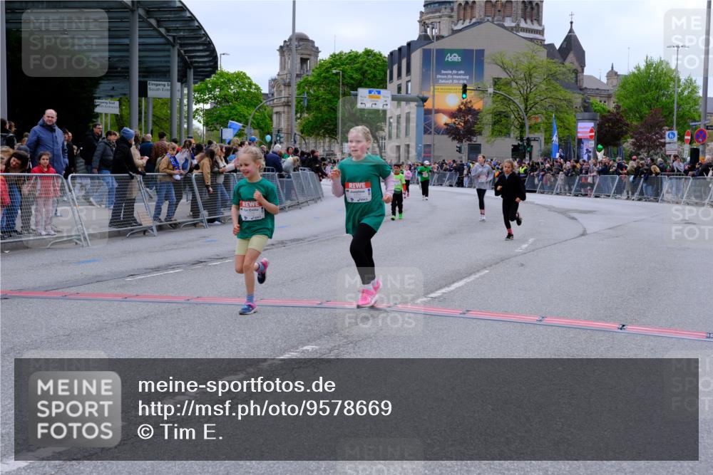 25.04.2026 - Das Zehntel Tim E. http://msf.ph/oto/9578669 25.04.2026 11:05:20 Ziel 6195, 6197, 6241, 6739, 6765, 6934, 7217, 7281, 7774, 7777, 18087 meine-sportfotos.de