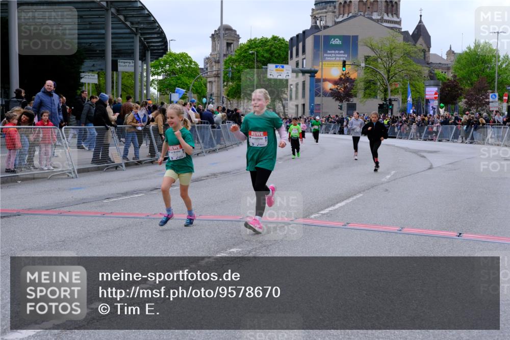 25.04.2026 - Das Zehntel Tim E. http://msf.ph/oto/9578670 25.04.2026 11:05:20 Ziel 6195, 6197, 6241, 6739, 6765, 6934, 7217, 7281, 7774, 7777, 18087 meine-sportfotos.de
