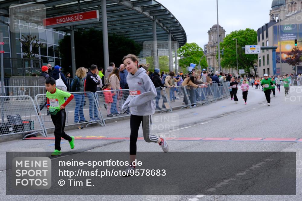 25.04.2026 - Das Zehntel Tim E. http://msf.ph/oto/9578683 25.04.2026 11:05:27 Ziel 5191, 5890, 6934, 6985, 7281, 18087 meine-sportfotos.de
