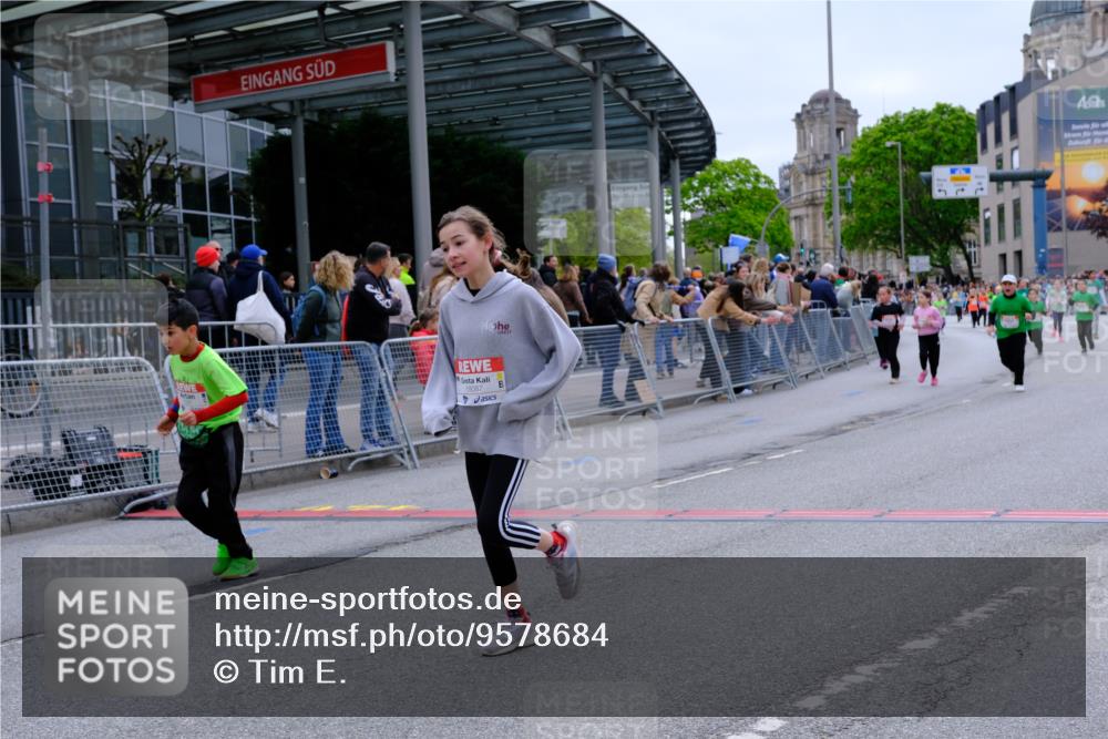 25.04.2026 - Das Zehntel Tim E. http://msf.ph/oto/9578684 25.04.2026 11:05:27 Ziel 5191, 5890, 6934, 6985, 7281, 18087 meine-sportfotos.de