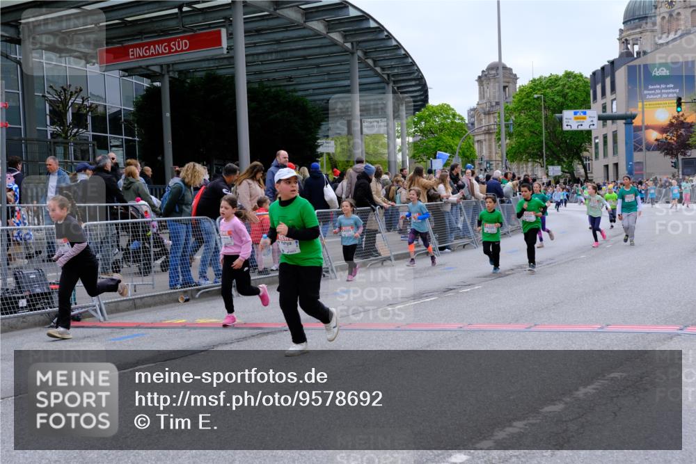 25.04.2026 - Das Zehntel Tim E. http://msf.ph/oto/9578692 25.04.2026 11:05:32 Ziel 5191, 5843, 5845, 5890, 6985, 7281, 7454, 7460, 7892, 7894, 7902, 18087 meine-sportfotos.de