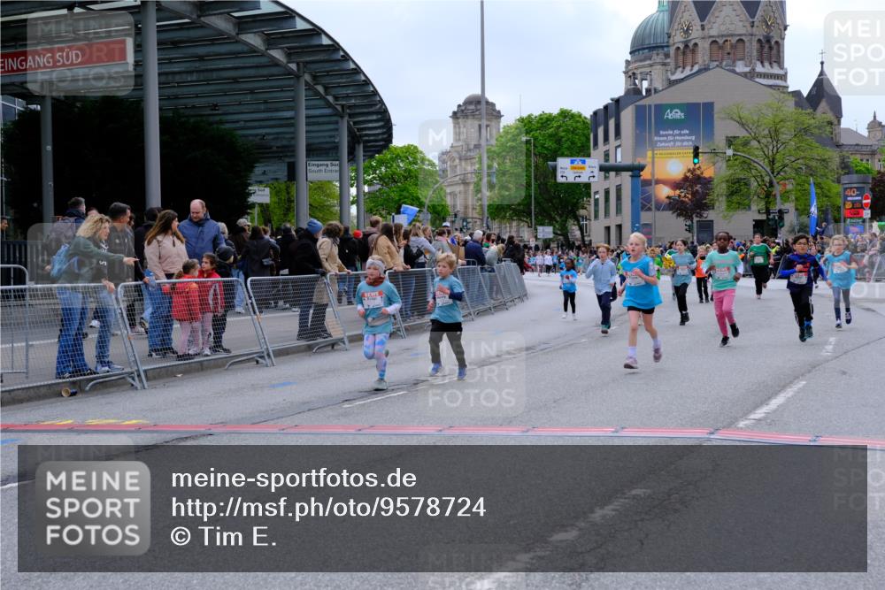 25.04.2026 - Das Zehntel Tim E. http://msf.ph/oto/9578724 25.04.2026 11:05:44 Ziel 5637, 5640, 5893, 5919, 6002, 6621, 6626, 6769, 6775, 7068, 7083, 7415, 7418, 7580, 7614 meine-sportfotos.de