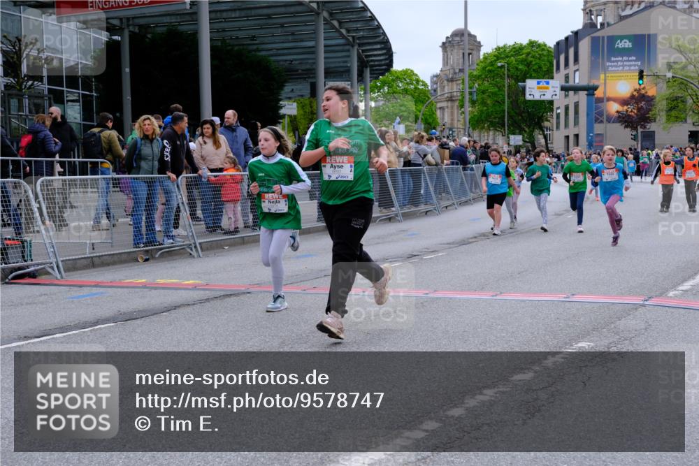 25.04.2026 - Das Zehntel Tim E. http://msf.ph/oto/9578747 25.04.2026 11:05:50 Ziel 5607, 5618, 5622, 5637, 5640, 5642, 5766, 5893, 5919, 6002, 6469, 6621, 6626, 6769, 6775, 7189, 7353, 7354, 7415, 7418, 7580, 7614, 7816, 7871 meine-sportfotos.de
