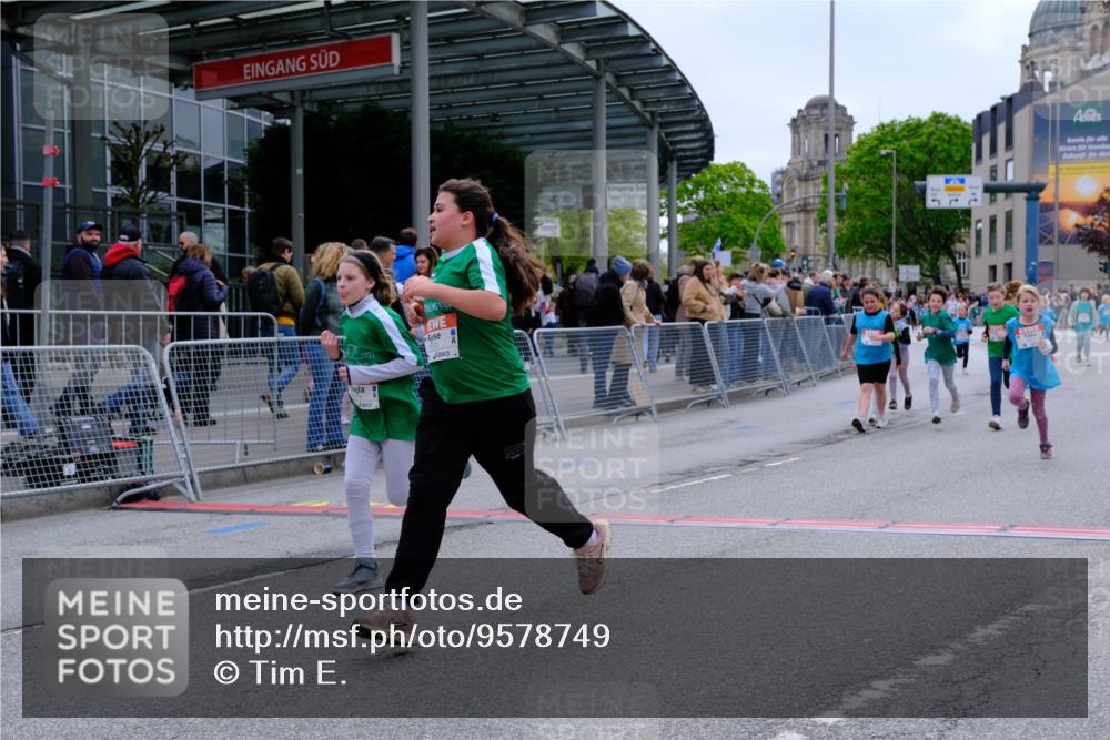 25.04.2026 - Das Zehntel Tim E. http://msf.ph/oto/9578749 25.04.2026 11:05:50 Ziel 5607, 5618, 5622, 5637, 5640, 5642, 5766, 5893, 5919, 6002, 6469, 6621, 6626, 6769, 6775, 7189, 7353, 7354, 7415, 7418, 7580, 7614, 7816, 7871 meine-sportfotos.de