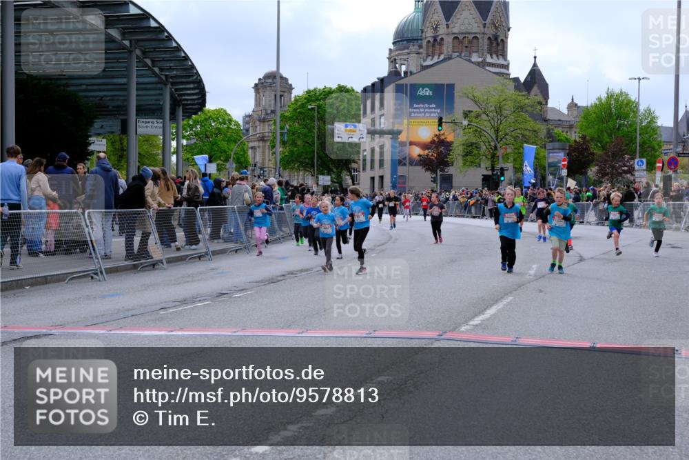 25.04.2026 - Das Zehntel Tim E. http://msf.ph/oto/9578813 25.04.2026 11:06:09 Ziel 5174, 5177, 5611, 5623, 5631, 5639, 5656, 6273, 6445, 6776, 6835, 6841, 6863, 7765, 7786, 7793 meine-sportfotos.de