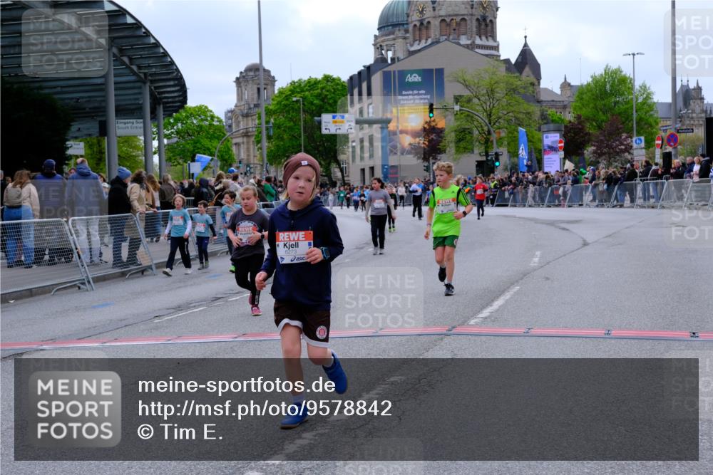 25.04.2026 - Das Zehntel Tim E. http://msf.ph/oto/9578842 25.04.2026 11:06:16 Ziel 5611, 5631, 5654, 5656, 5687, 6193, 6202, 6273, 6276, 6776, 6835, 6841, 6863, 7447, 7486, 7490, 7569, 7765, 7786, 7793 meine-sportfotos.de